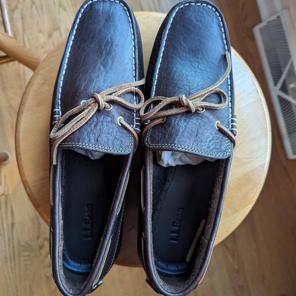New LL Bean brown leather boat shoe